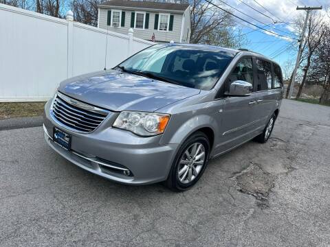 2014 Chrysler Town and Country for sale at MOTORS EAST in Cumberland RI