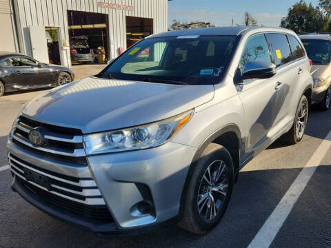 2018 Toyota Highlander LE