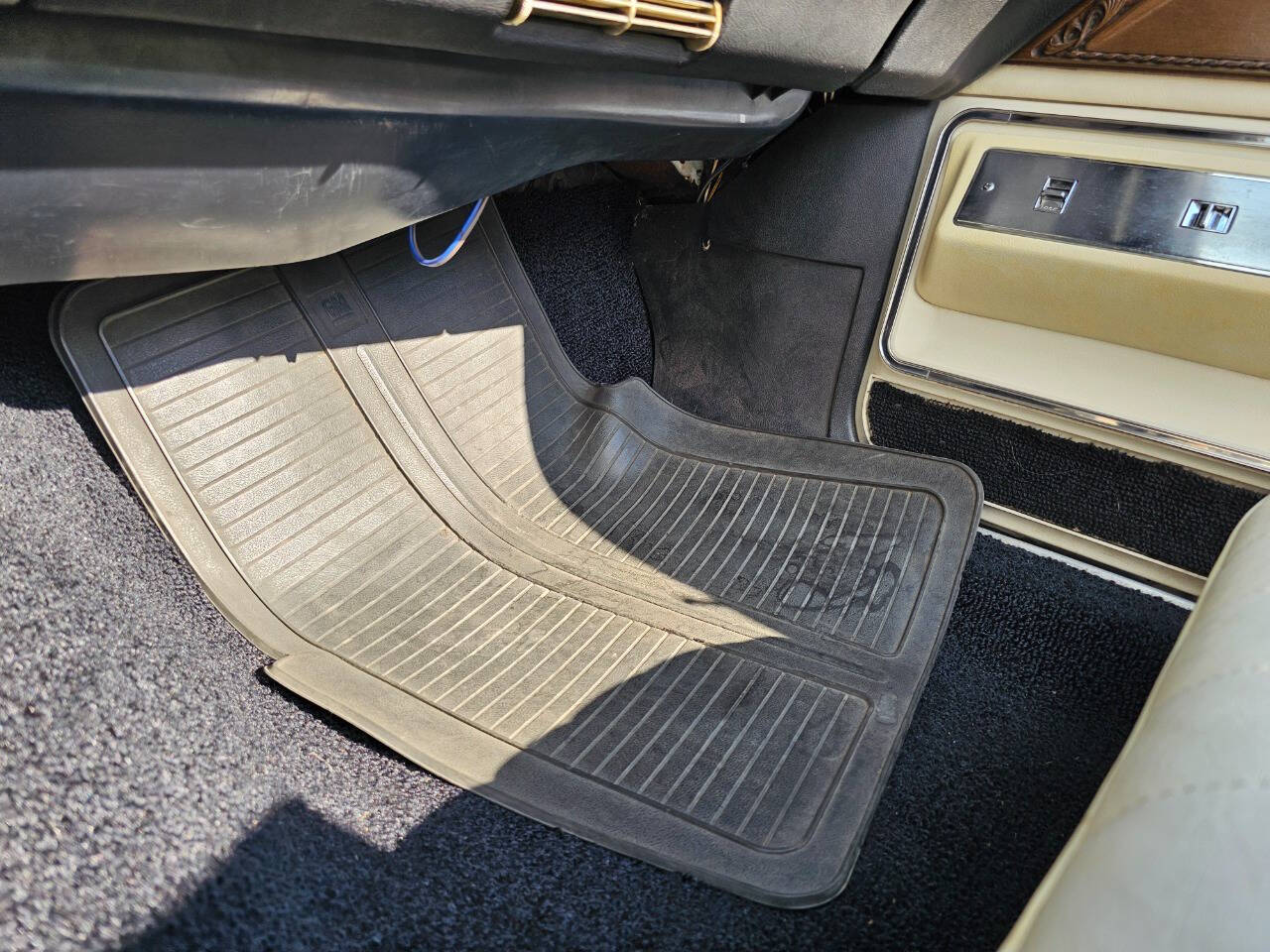 1973 Pontiac Grand Ville 93