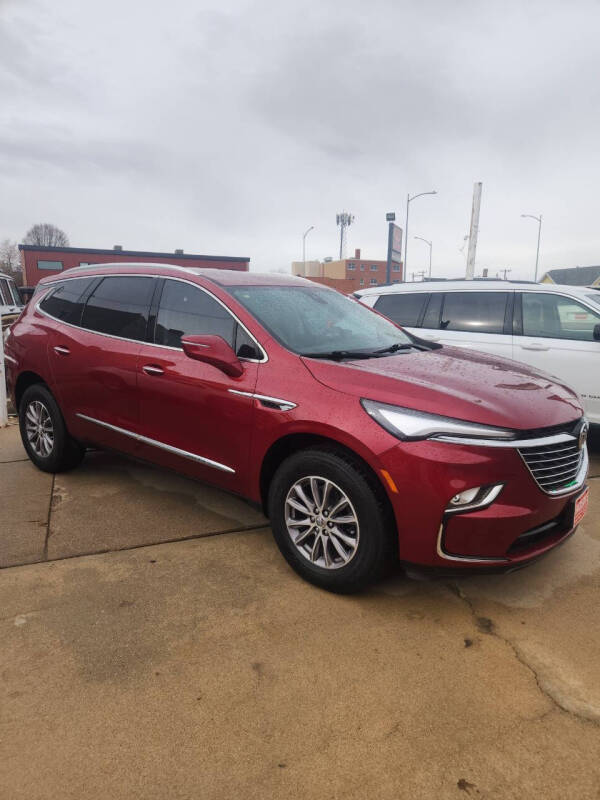 2024 Buick Enclave Essence's photo