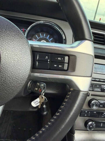 2013 Ford Mustang V6 Premium