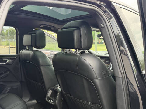 2015 Porsche Macan S