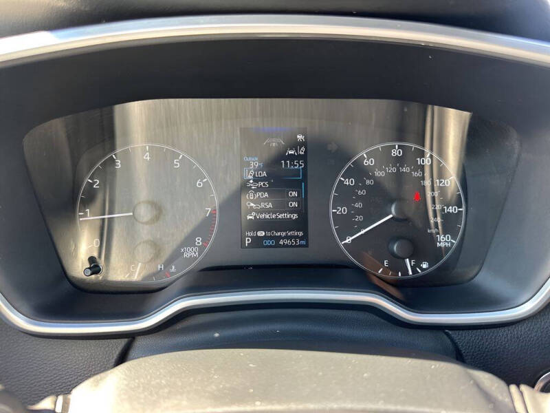 2025 Toyota Corolla Hatchback SE