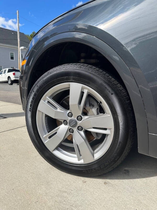 2018 Audi Q5 2.0T quattro Premium Plus