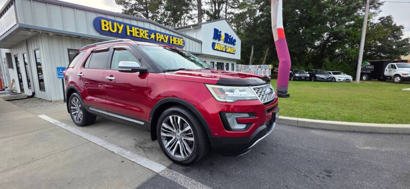 2017 Ford Explorer Platinum's photo
