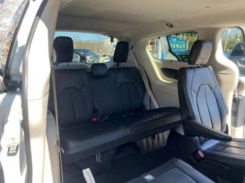 2020 Chrysler Pacifica Touring L