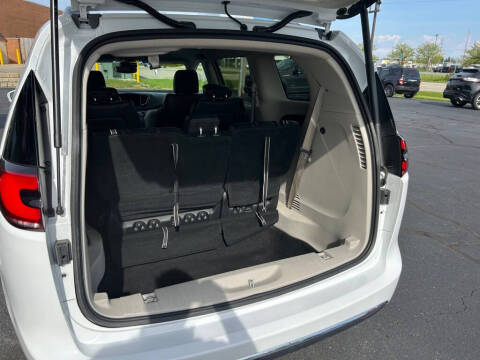 2022 Chrysler Pacifica Touring L