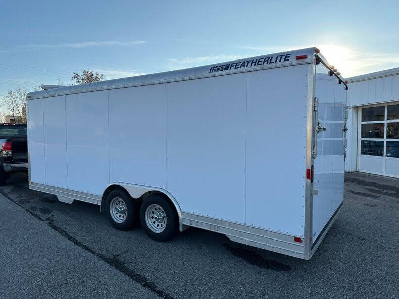 2002 Featherlite Trailer Trailer