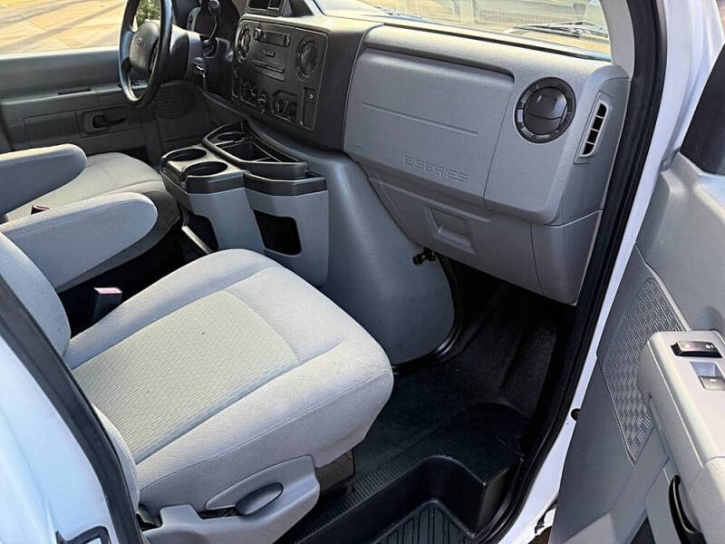 2013 Ford E-Series E-250