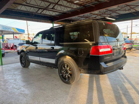 2013 Lincoln Navigator L