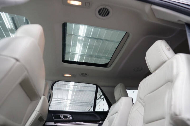 2017 Ford Explorer Platinum