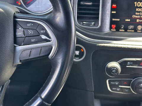 2015 Dodge Charger SXT