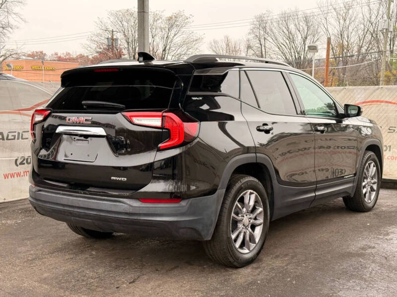 2024 GMC Terrain SLT