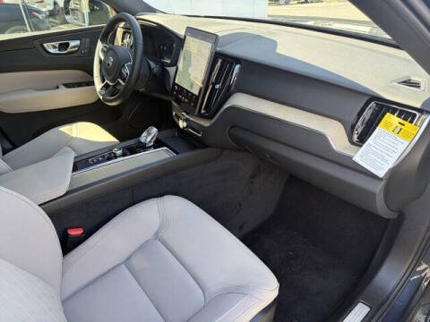 2026 Volvo XC60 T8 Plus