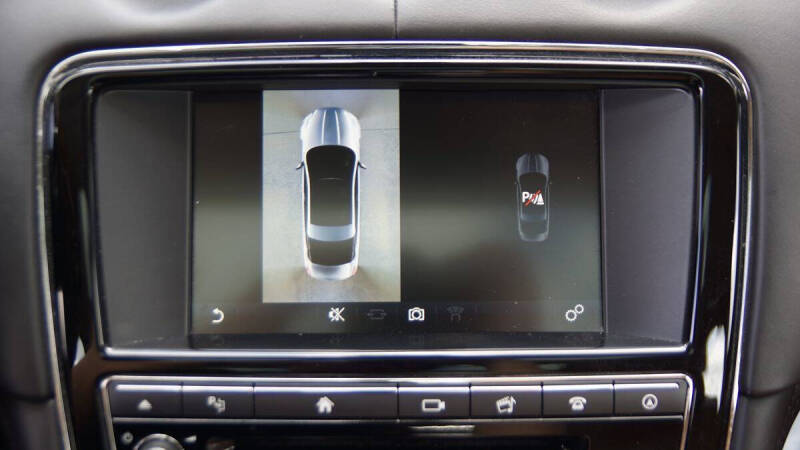 2016 Jaguar XJL Portfolio