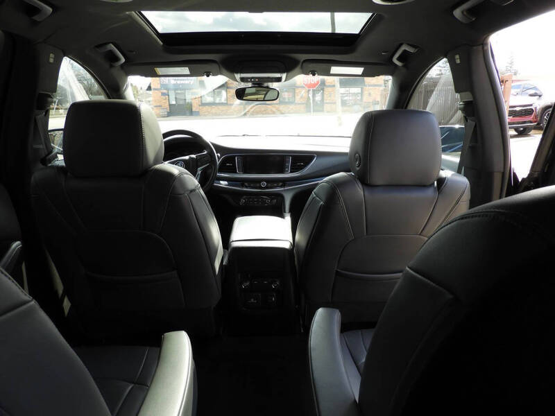 2022 Buick Enclave Essence