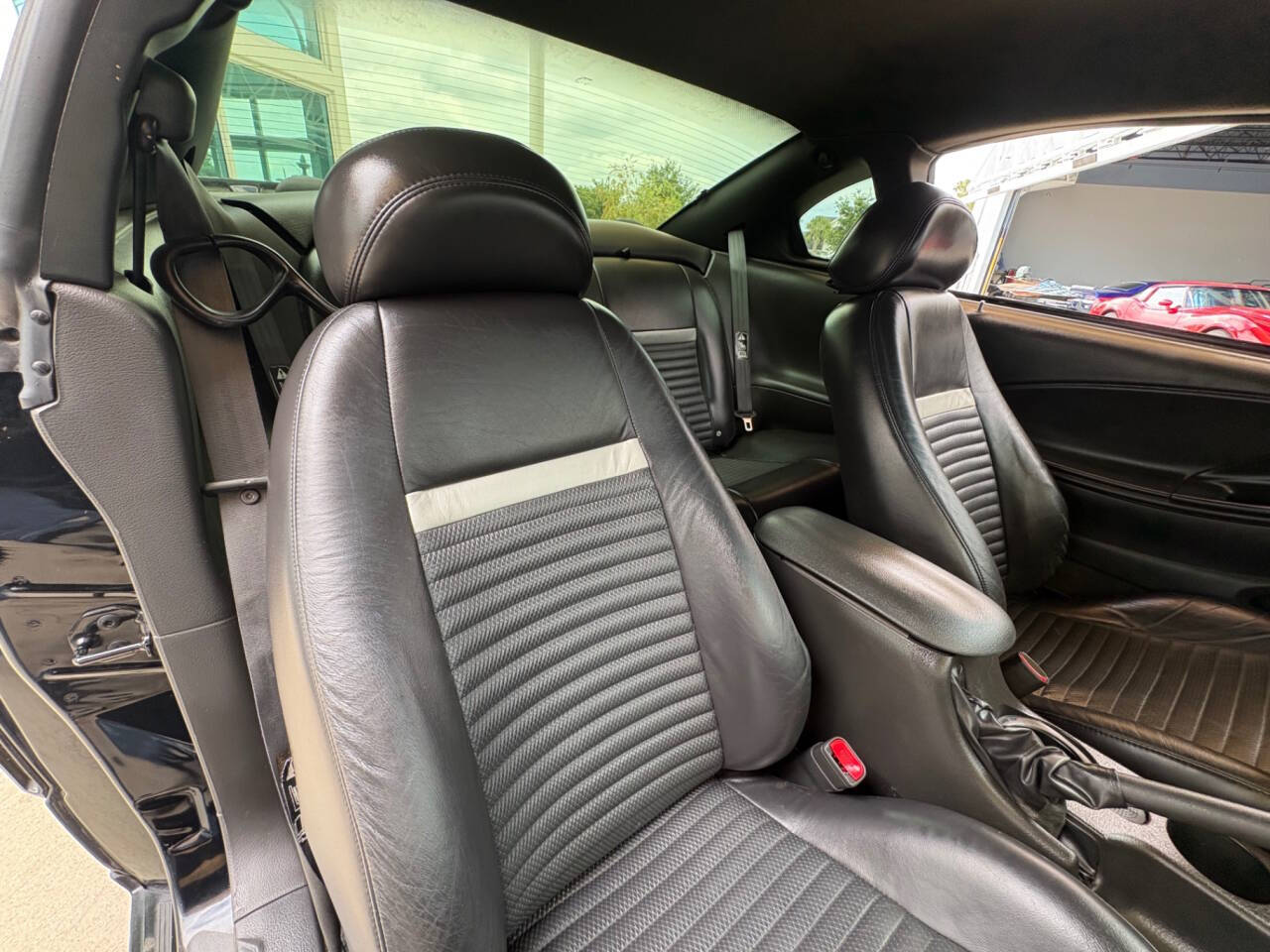 2003 Ford Mustang 33