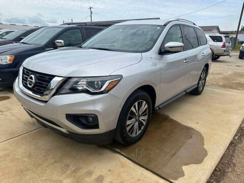 2020 Nissan Pathfinder SV