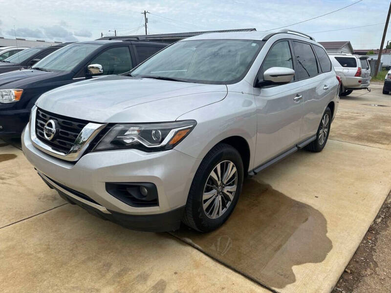 2020 Nissan Pathfinder SV