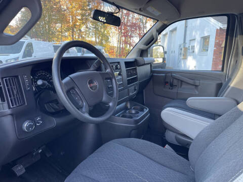 2023 GMC Savana 2500