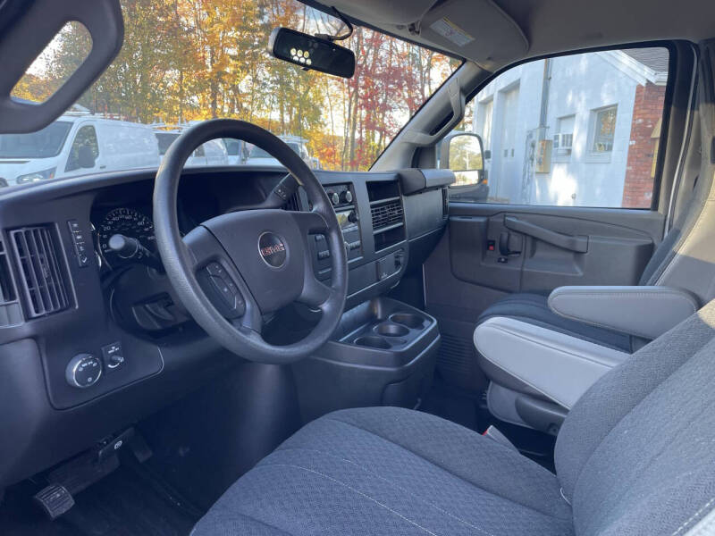 2023 GMC Savana 2500