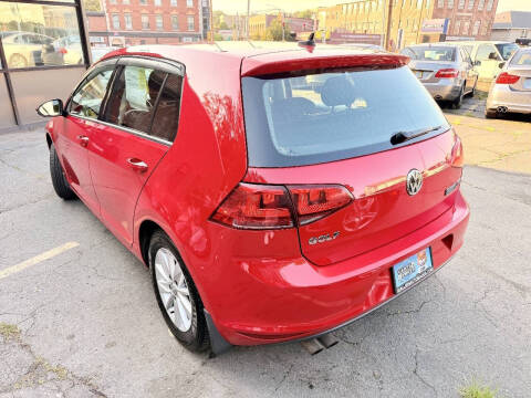 2016 Volkswagen Golf TSI S