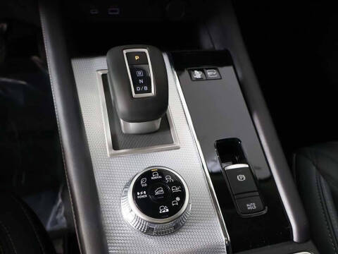 2025 Mitsubishi Outlander PHEV SEL