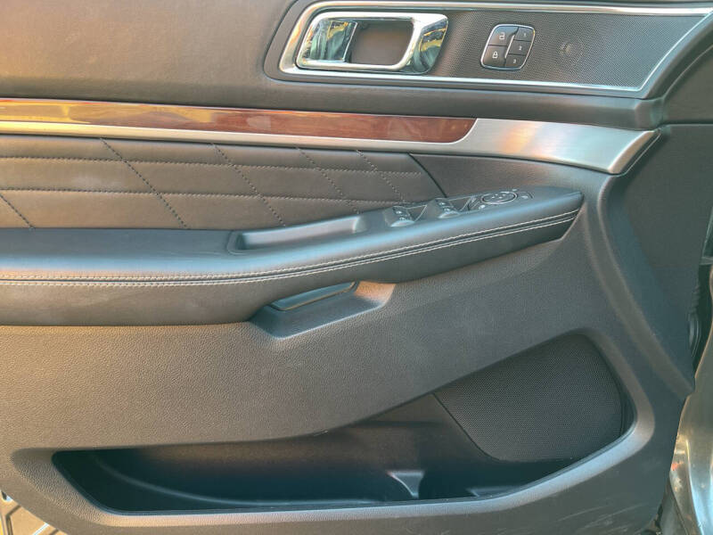 2018 Ford Explorer Platinum
