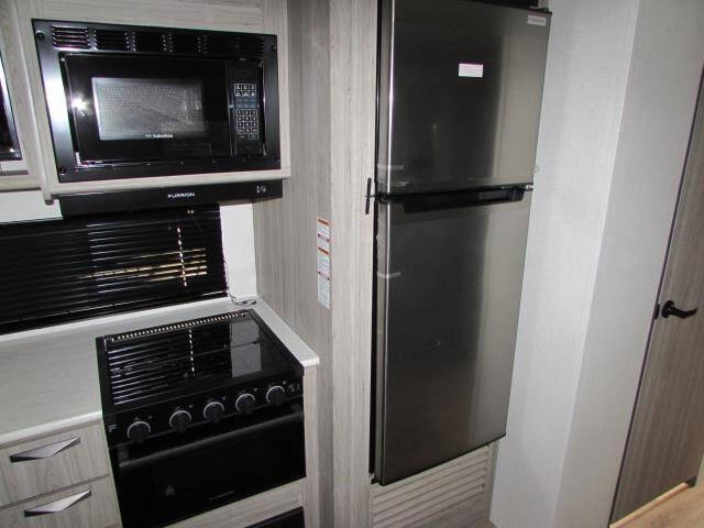 2025 KEYSTONE P 284QB