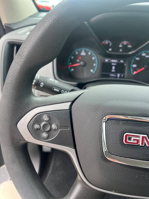2022 GMC Canyon Elevation Standard
