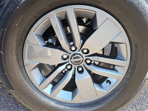 2025 Nissan Frontier SV