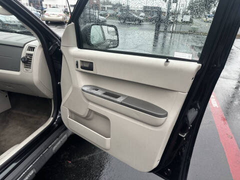 2011 Ford Escape XLS