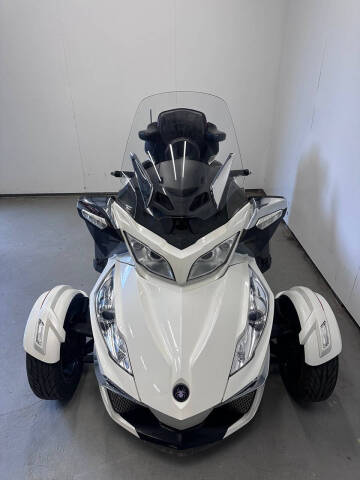 2016 Can-Am Spyder RT SE6