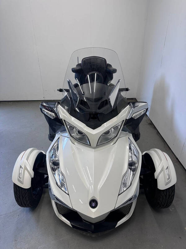 2016 Can-Am Spyder RT SE6
