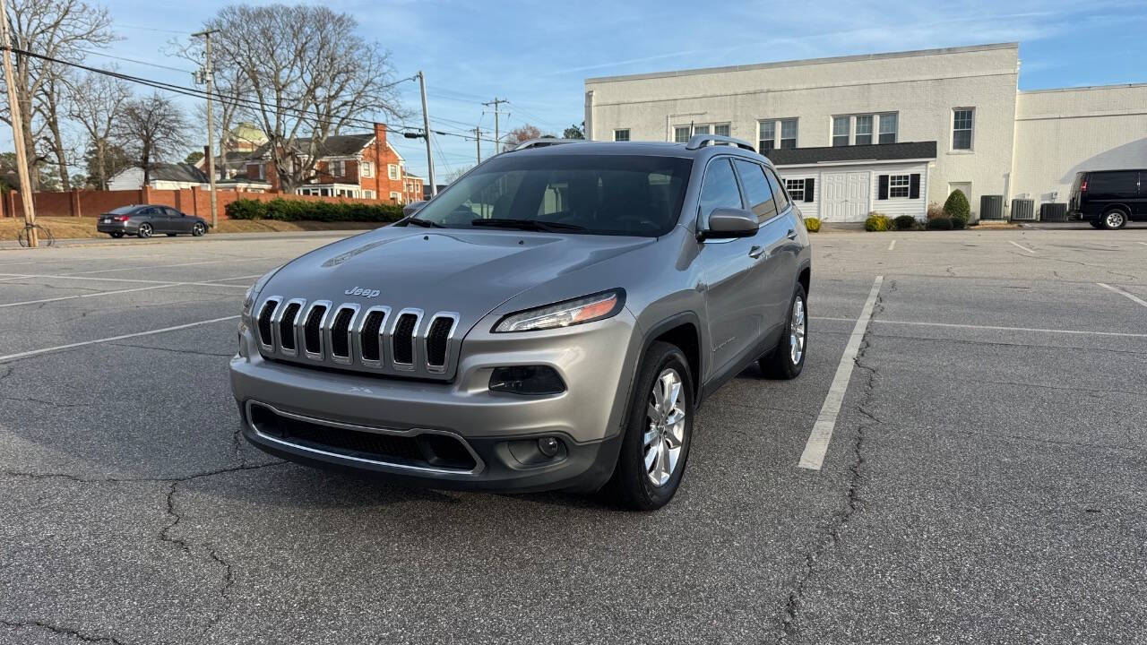 2016 Jeep Cherokee for sale at Caropedia in Dunn, NC