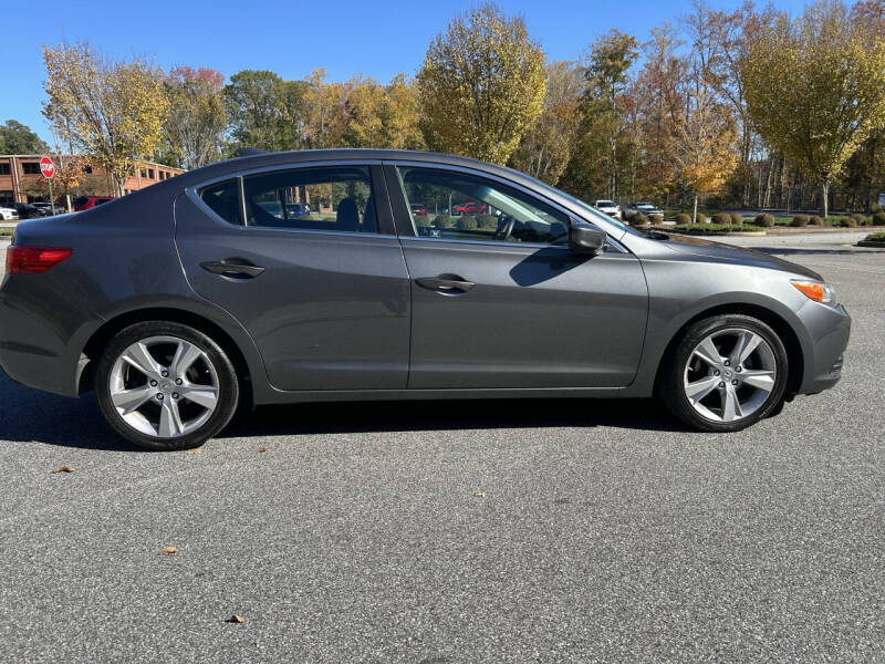 2013 Acura ILX 2.0L w/Tech