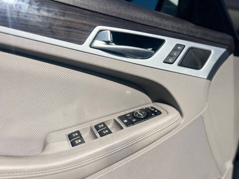 2015 Hyundai Genesis 3.8L