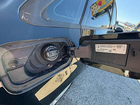 2017 Audi A4 2.0T quattro Premium