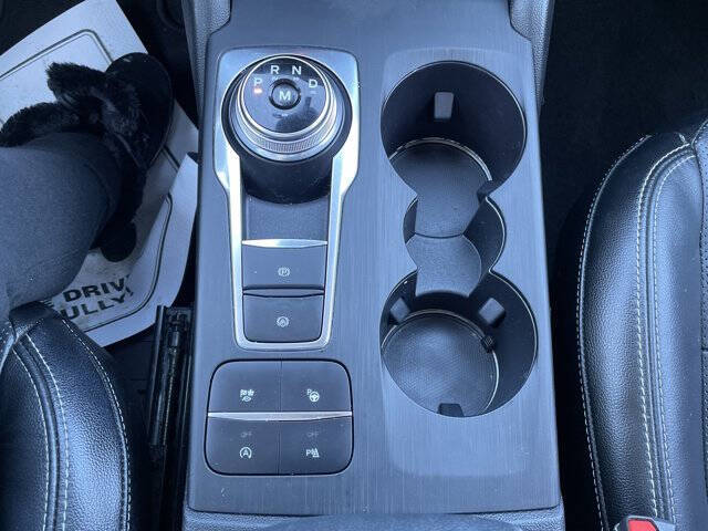 2020 Ford Escape Titanium