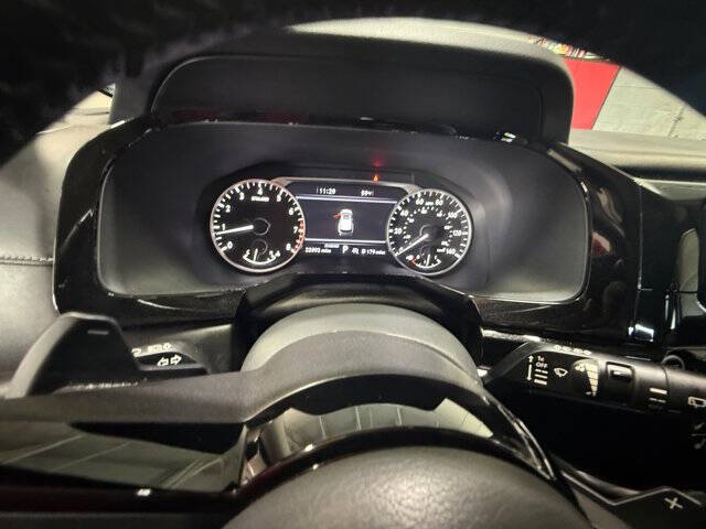 2022 Nissan Pathfinder SL