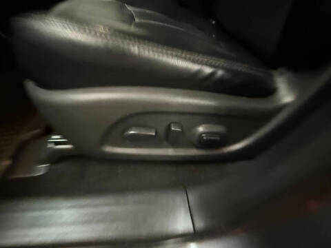 2017 Nissan Pathfinder SL