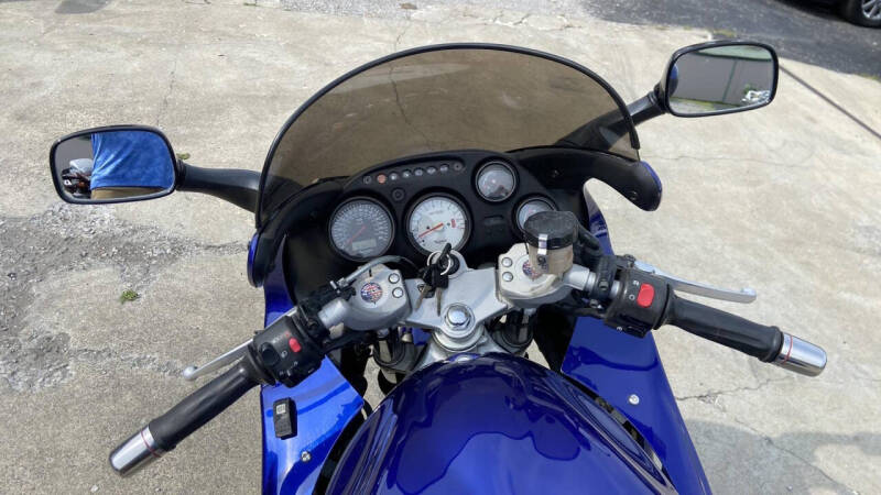 2000 Triumph Sprint ST