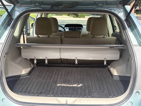 2014 Toyota Prius v Two