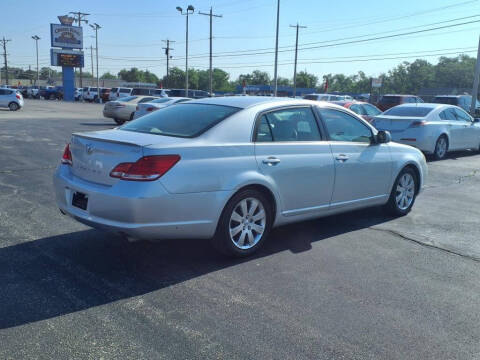 2005 Toyota Avalon XLS