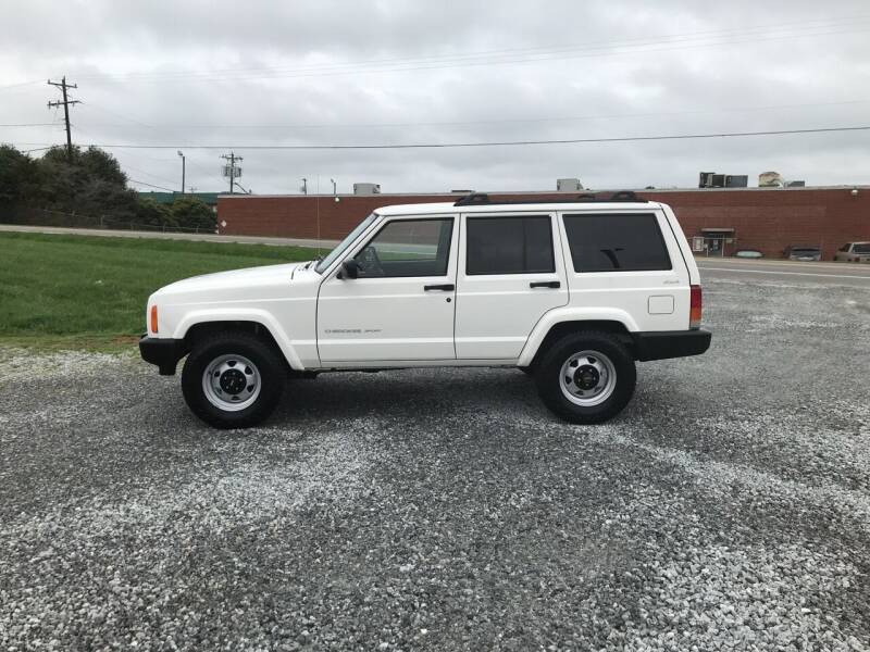 2000 Jeep Cherokee for sale at T & T Sales, LLC in Taylorsville NC