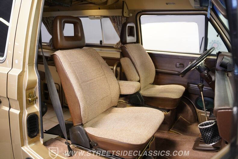 1982 Volkswagen Vanagon Camper