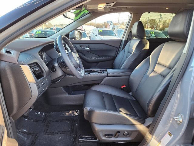 2023 Nissan Rogue SL