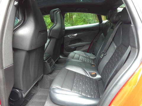 2024 Audi e-tron GT quattro Premium Plus