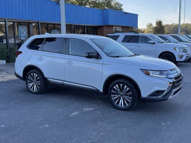 2020 Mitsubishi Outlander ES