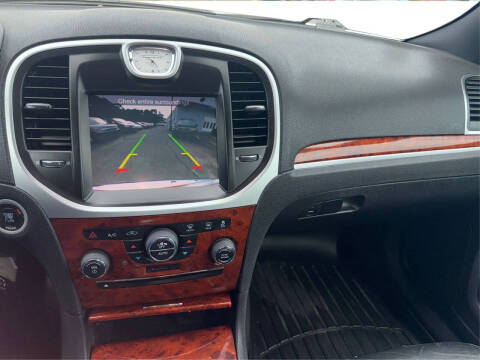 2012 Chrysler 300 Limited